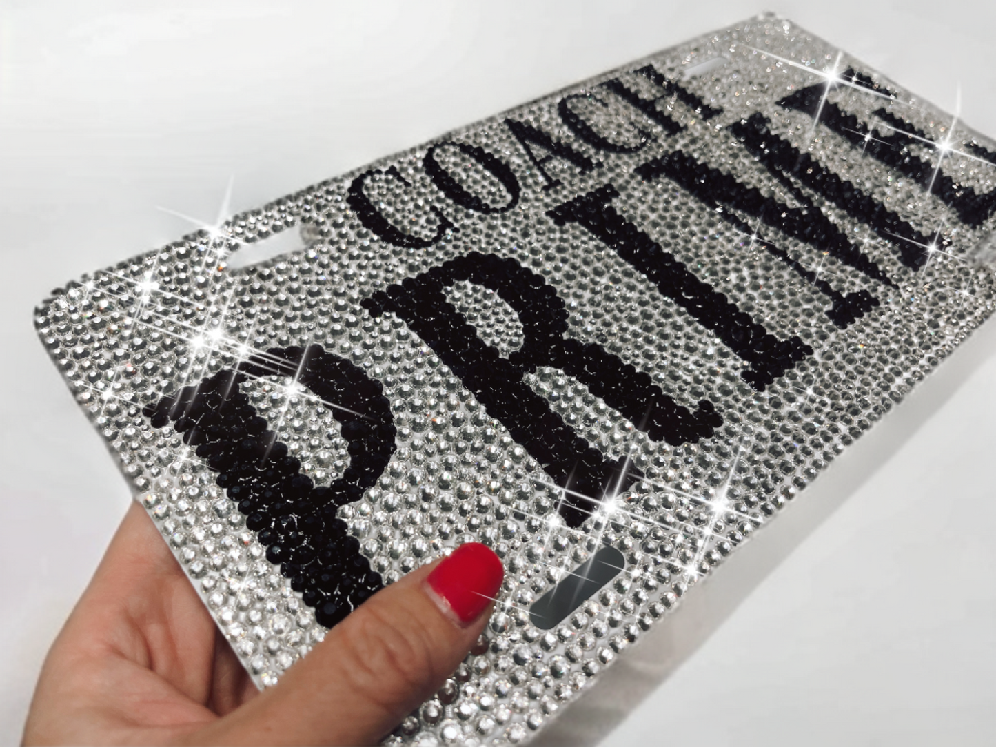 sparkling crystals for unique vehicle decoration